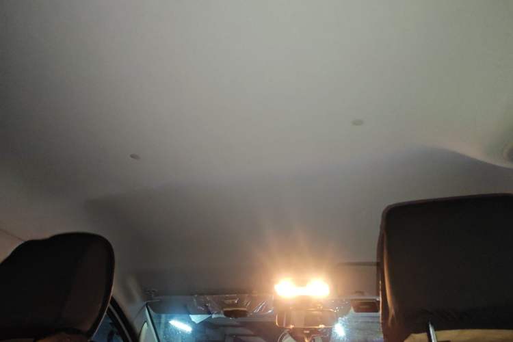 Used JAC Refine M3 2025 PLUS 1.8L Manual Classic Edition 7 Seats Headliner