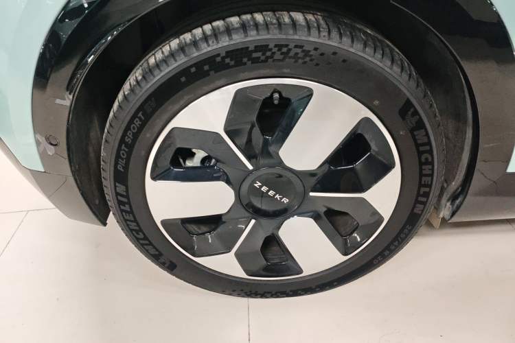 Used Zeekr MIX 2025 Intelligent Driving Version Right Rear Wheel Hub