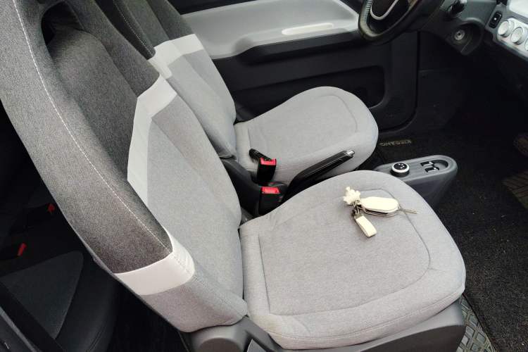 Used Wuling Hongguang MINIEV 2022 Macaron Premium Model – Lithium Iron Phosphate
