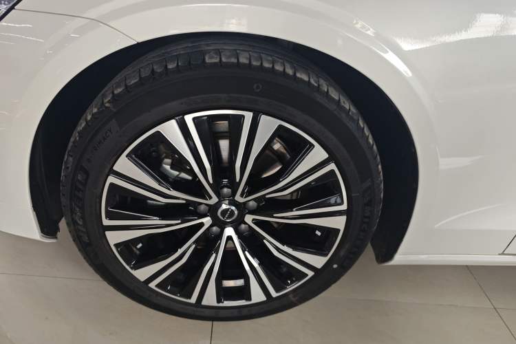 Used Volvo S60 2025 B4 Zhiyuan Luxury Edition
