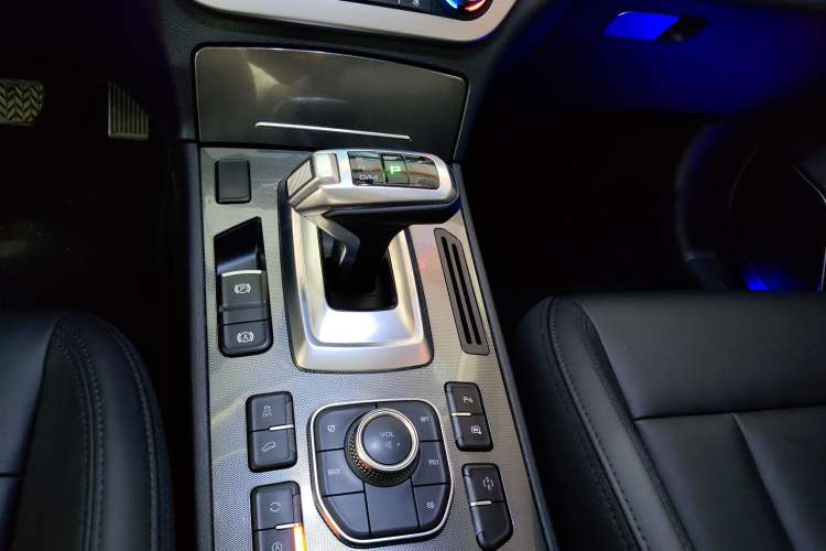 Used Haval H6 Coupe 2017 Blue Label 2.0T Automatic Two-Wheel Drive Elite Model