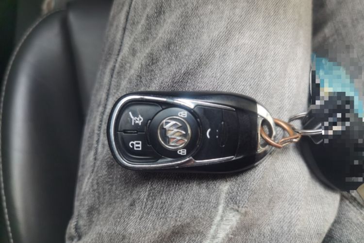 Used Buick Enclave 2022 652T Two-Wheel-Drive Prestige 7-Seater Vehicle Key