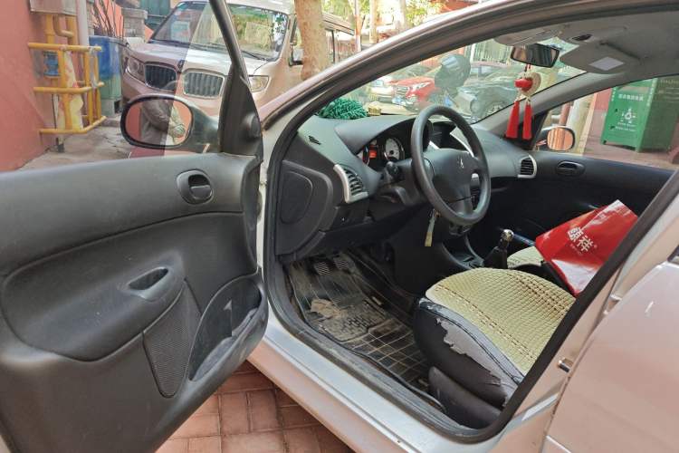 Used Peugeot 207 2011 Hatchback 1.4L Manual Yule Edition Driver Seat