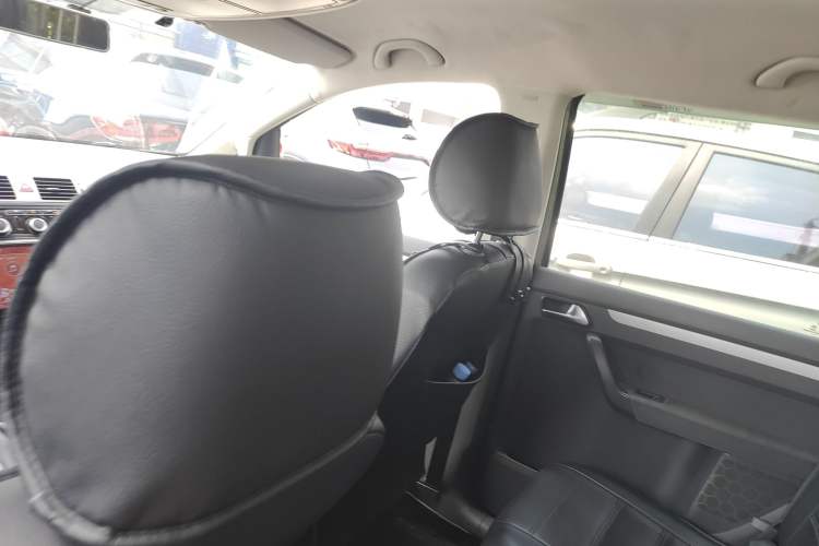 Used Volkswagen Touran 2013 1.4T Manual Fashion Edition 5 Seats Headliner