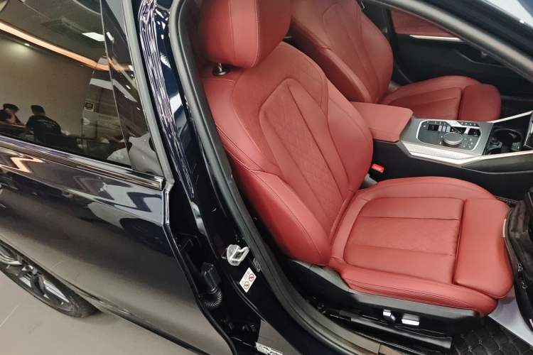 Used BMW 3 Series 2023 325i M Sport Night Edition Package Right Front Seat