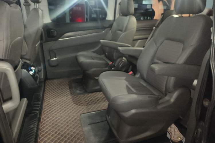 Used Ford Tourneo Custom 2023 2.0T Automatic Prestige Edition