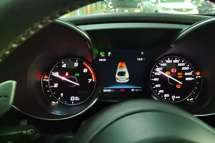 Used Alfa Romeo Giulia 2017 2.0T 280HP Luxury Edition
