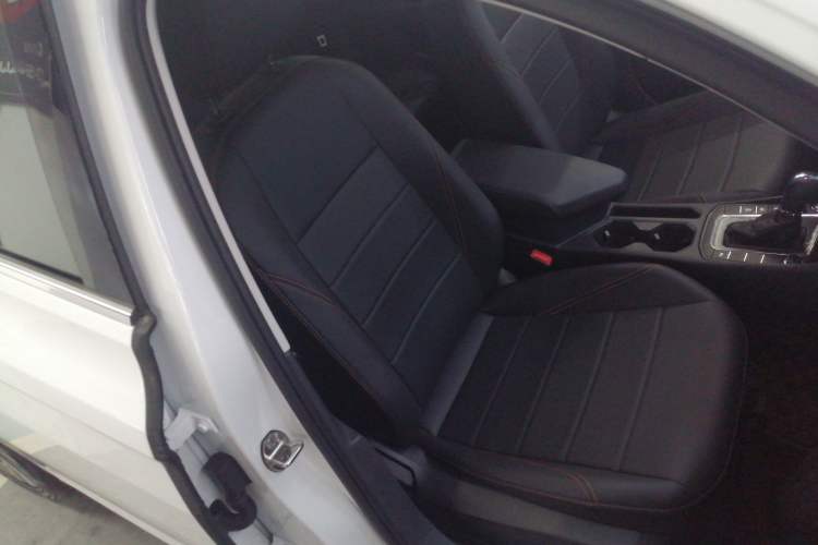 Used Volkswagen Bora 2023 200TSI DSG YueXing PRO Edition Right Front Seat