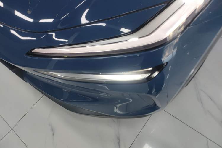 Used ONVO L60 2024 60 kWh Rear-Drive Version