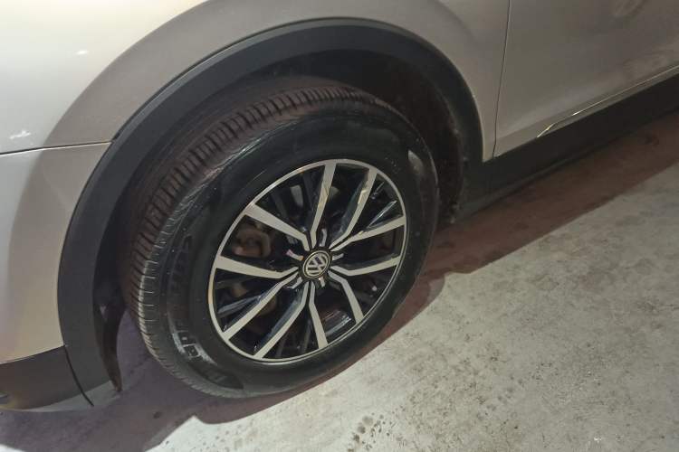 Used Volkswagen Tiguan L 2018 330TSI Automatic Two-Wheel Drive Luxury Edition