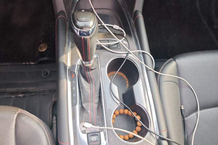 Used Chevrolet Malibu XL 2020 Redline 550T Automatic Sport Edition Gear Lever