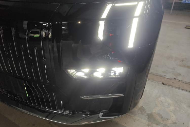 Used Zeekr 009 2024 Six-Seat Executive Version 4WD 108 kWh