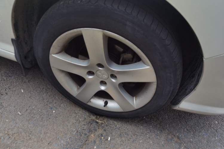 Used Peugeot 408 2013 2.0L Automatic Comfort Edition
