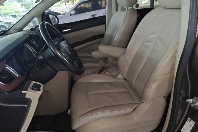 Used Buick GL8 2018 28T Luxury Model China VI Standard
