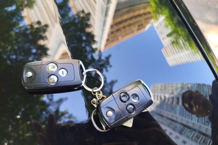 Used Acura MDX 2010 3.7 Comfort Edition Vehicle Key