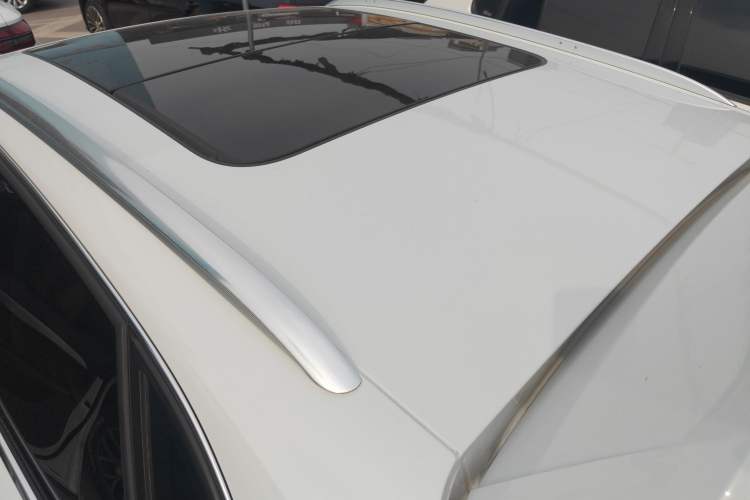 Used Audi Q3 2015 35 TFSI Comfort Model Roof