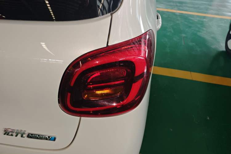 Used Wuling Hongguang MINIEV 2025 Four-Door Version Advanced Edition
