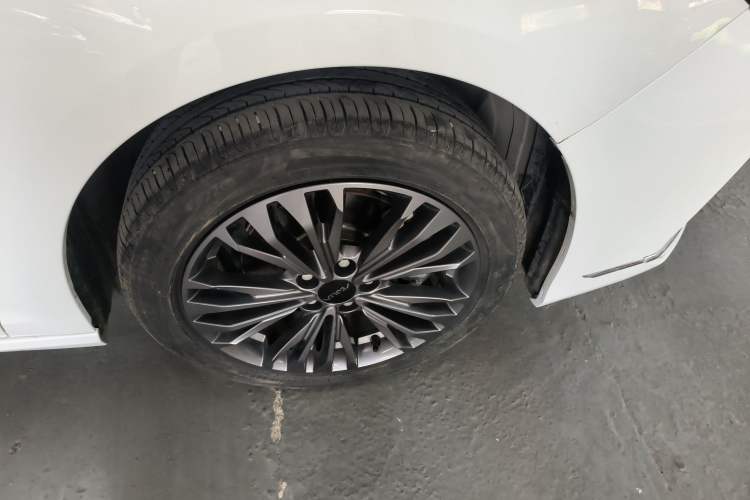 Used Dongfeng Aeolus Yixuan MAX 2023 1.5T Super-Powered Dad Edition