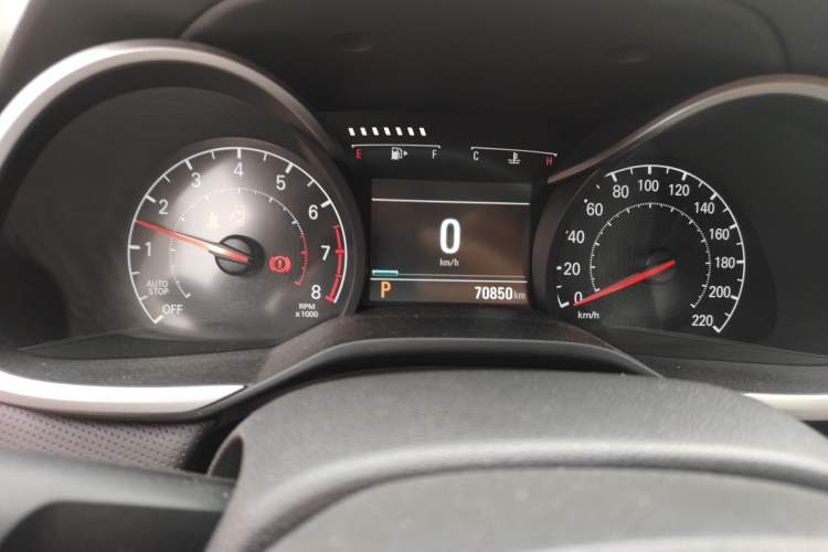 Used Chevrolet Monza 2019 Redline 320T Dual-Clutch Sporty Version China VI Standard Odometer Close Up