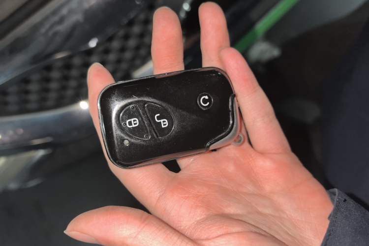 Used BYD Tang New Energy 2015 2.0T Four-Wheel-Drive Flagship Model Vehicle Key