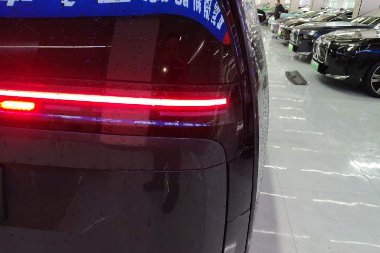 Used Li Auto MEGA 2024 Ultra Model