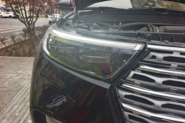 Used Ford Explorer 2020 EcoBoost 285 4x4 Titanium Edition 6 Seats
