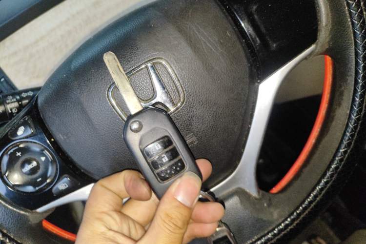 Used Honda Jade 2013 1.8L automatic Comfort version 5 seats