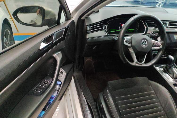 Used Volkswagen Magotan 2020 330TSI DSG Luxury Edition