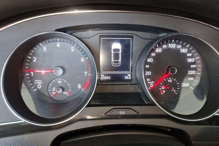 Used Volkswagen Magotan 2019 330TSI DSG Leading Edition China V Standard Instrument Cluster