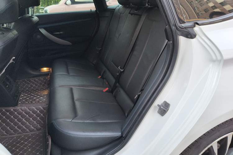 Used BMW 3 Series GT 2018 330i xDrive M Sport Edition
