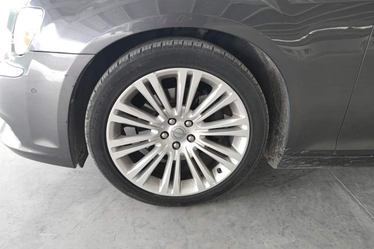 Used Chrysler 300C 2014 3.0L Excellence Edition
