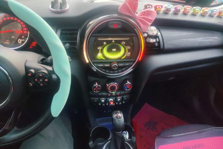 Used MINI 2015 1.5T COOPER Fun Five-Door Edition Audio And AC Panel