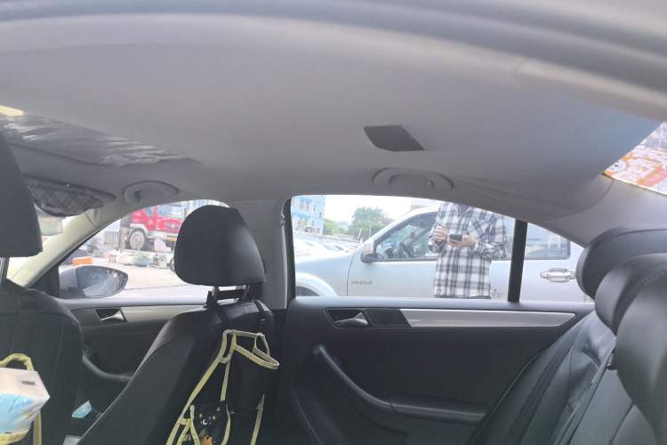 Used Volkswagen Sagitar 2014 1.6L Automatic Comfort Model Headliner