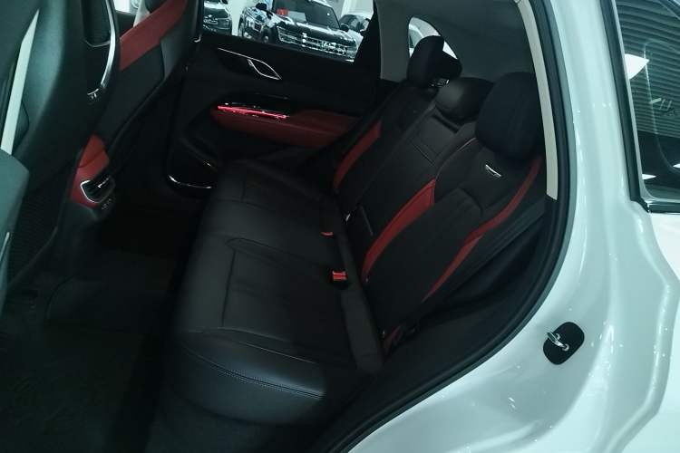 Used Hongqi HS3 2023 1.5T Two-Wheel Drive Shanwei Edition
