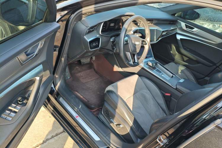 Used Audi A6L New Energy 2022 55 TFSI e quattro Interior 3