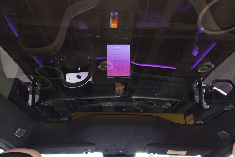 Used Nio ES6 2024 75 kWh Headliner