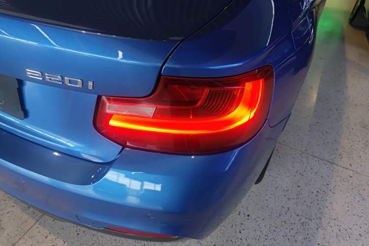 Used BMW 2 Series 2014 220i Sport Design Package