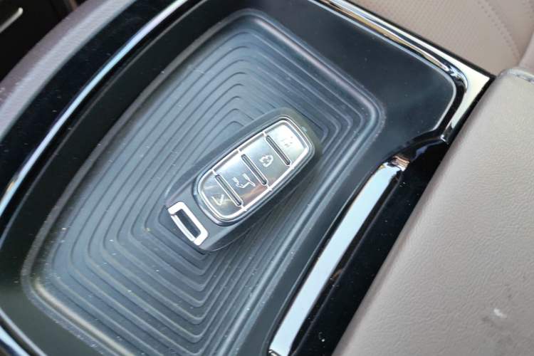 Used Roewe iMAX8 New Energy 2022 First-Class Platinum Edition