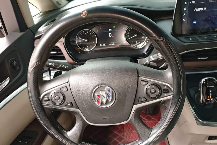 Used Buick GL8 2021 Land Cruiser Executive Class 652T Luxury Model Steering Wheel