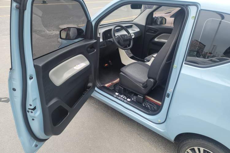 Used Wuling Hongguang MINIEV 2022 Zizai Version Lithium Iron Phosphate Driver Seat