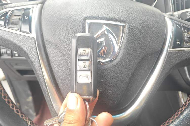 Used Baojun 560 2016 1.8L Manual Luxury Edition