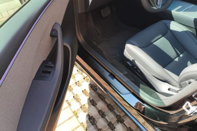 Used Tesla Model 3 2025 Model Revised Rear-Wheel-Drive Version
