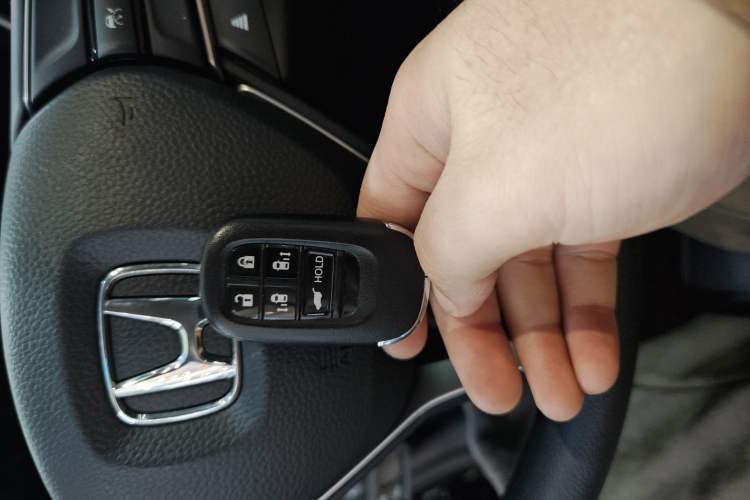 Used Honda Odyssey 2024 2.0L eHEV Sharp & Smart Edition