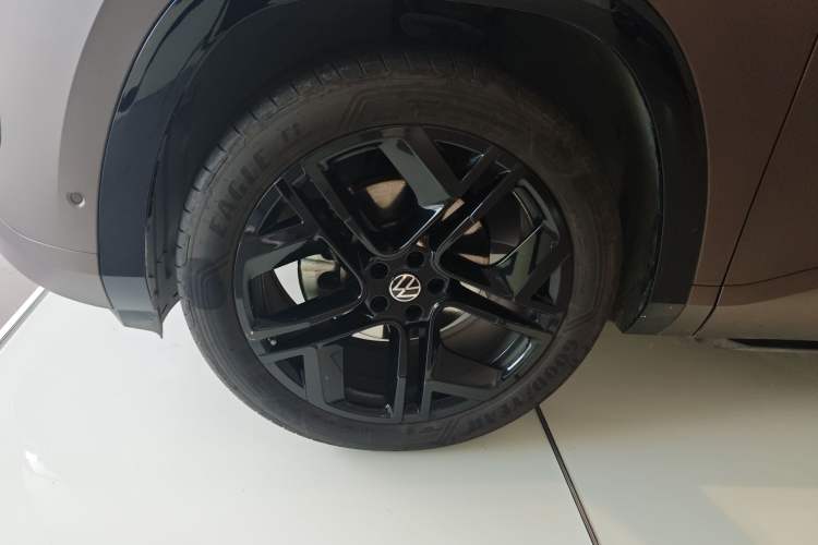 Used Volkswagen Teramont 2025 Tiguan Pro 450TSI Four-Wheel Drive Summit Edition Left Front Wheel Hub