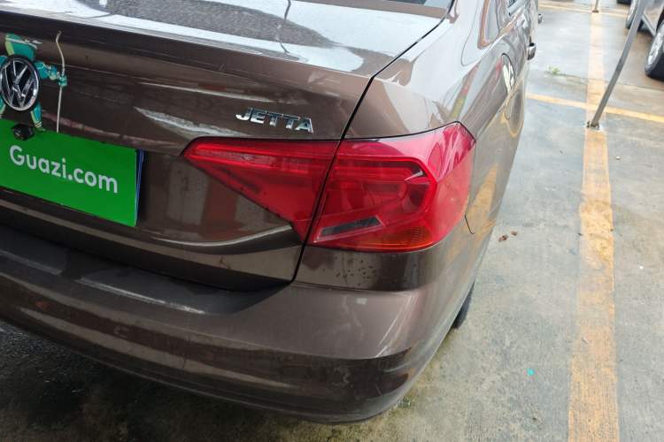 Used Volkswagen Jetta 2017 1.4L Manual Fashion Edition
