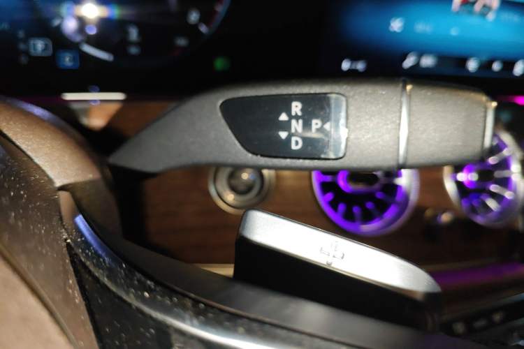 Used Mercedes-Benz E-Class 2023 E 260 L Gear Lever