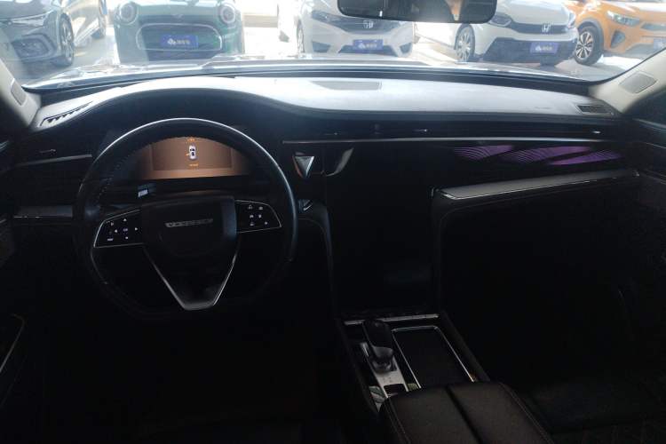 Used Venucia Star 2020 260T Automatic 48V Mild Hybrid Turbocharged Starry Edition
