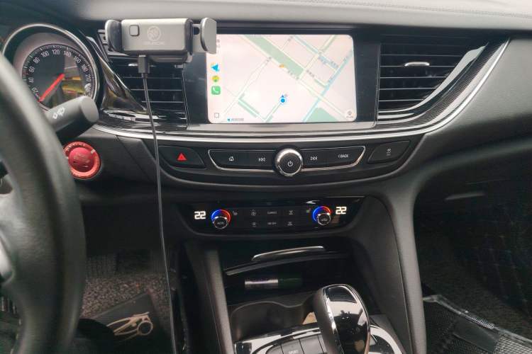 Used Buick Regal 2019 20T Elite Version China VI Standard Audio And AC Panel