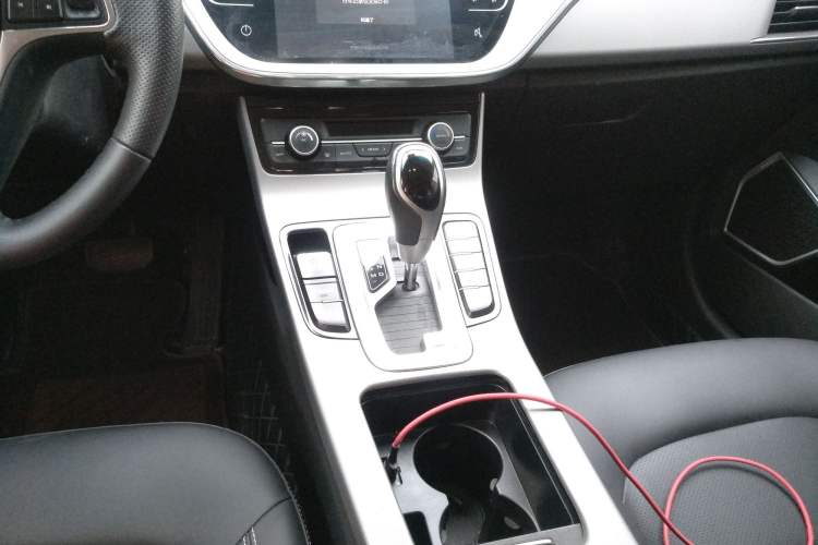 Used Geely Auto Emgrand GL 2018 1.8L DCT Elite Smart Connectivity Version Gear Lever