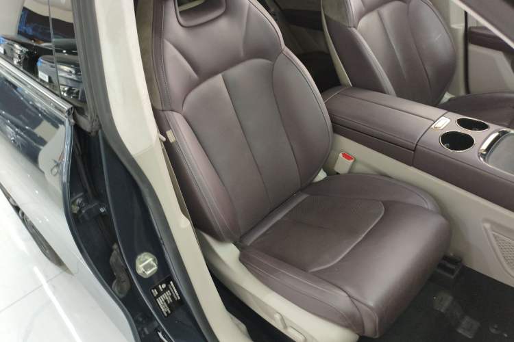 Used Leapmotor C11 2023 Pure Electric 580 All-Wheel-Drive Performance Edition Right Front Seat